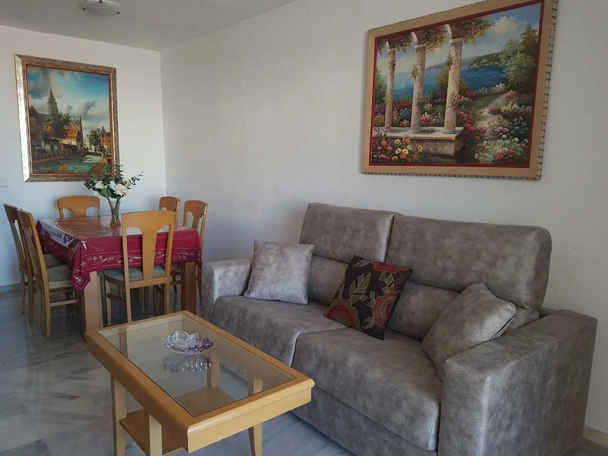 Ático 3 habitaciones Benalmadena Costa con jacuzzi y barbacoa privado 0*,  España